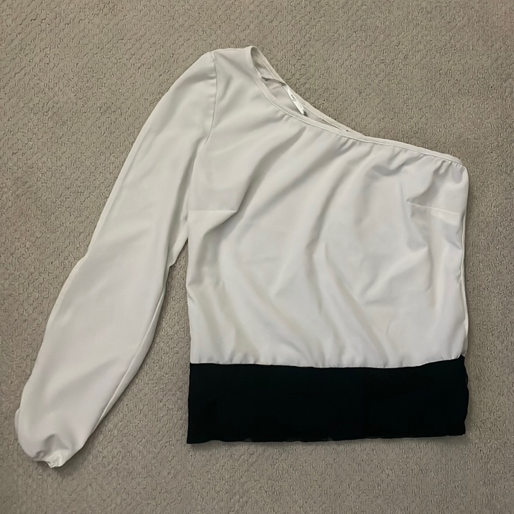 Guess off shoulder top